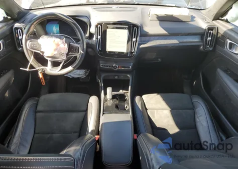 2021 Volvo Xc40 Recharge z USA, uszkodzony, nr VIN YV4ED3URXM2522226